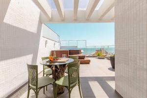 Cobertura Duplex com Hidro a 20m da Praia de Bombas