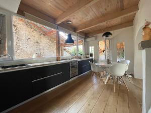 Maison de charme à Lully