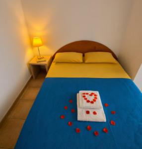 Mini villa vue jardin dans résidence calme wifi piscine mer à pied