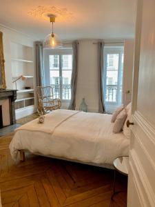 Charming and luminous Opera -Montmartre Apartment - Rue des martyrs