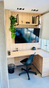 Studio Home Com Varanda, Ar-condicionado e Netflix