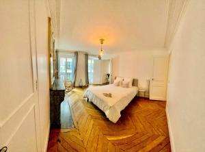 Charming and luminous Opera -Montmartre Apartment - Rue des martyrs