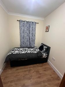 Double & Single rooms in Southall