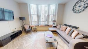 Stunning Apartment By The Sea