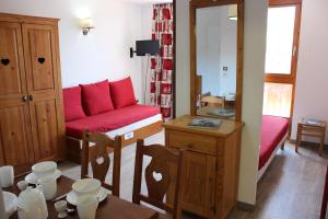 One-Bedroom Apartment (4 persons) room in Altineige Appartements Val Thorens Immobilier