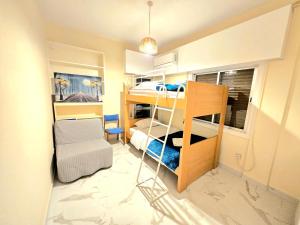 Breathtaking Beachfront Apartment in Makenzy