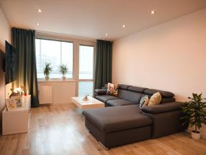 Modern Apartment Karpatská - Near City Center