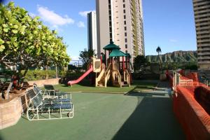 Waikiki Banyan 3802 T2