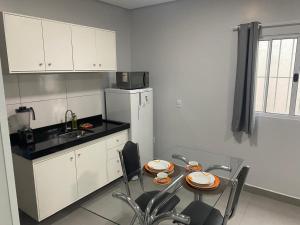 Apto Completo - 100m da Av Weyne Cavalcante, Centr