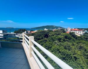 Cobertura com vista mar