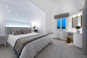 Blanca Luxury Villa Santorini Greece