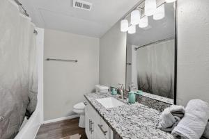 Cozy 2 Bed 2 Bath Getaway The Paxton