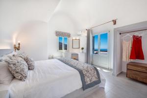 Blanca Luxury Villa Santorini Greece