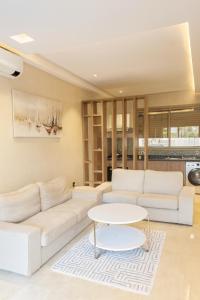 Spacious Ground Floor Oasis with Pool & Golf Course View 1rom