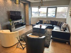 GT Loft - Haut de Gamme - Parking Gratuit - Moderne & Spacieux - Commerces à Proximité