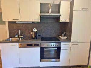 Haus im Grünen, Ruhe, großer eingezäunter Garten - ideal für Familien und Hunde