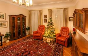 NEU - 4 Zimmer, 4 Betten, 5 Min zum HBF, Terrasse, 160qm