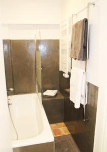 Appartements Appartement coeur historique Aix : photos des chambres