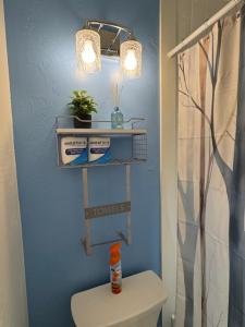 Stylish Studio Condo Near Magic Sands Beach