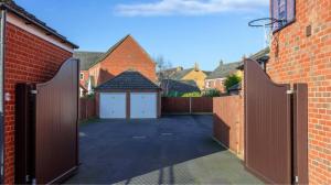 Games Room, Sleeps 11, Gated Parking, WiFi