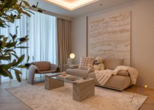 Elite Beachfront Living Stylish High-Floor 1BR