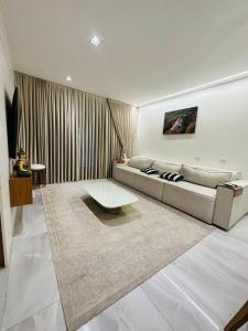 AP 1 quadra do mar no centro de Balneário Camboriú