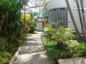 Waverider Apartments