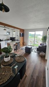 Departamento 2 dormitorios vista al lago