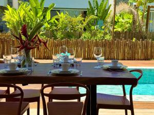 Condomínio pé-na-areia: casa com piscina privativa