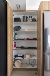 Cozy 1-BR Retreat in Torontos Vibrant West End