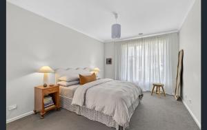 Waves & Moore Sleeping 8 Aircon Geelong Wineries Firepit Garage Aircon