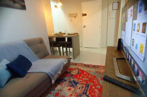 063 Bob Beach - Praia da Guilhermina -WI FI e Garagem - 1 dormitório -5 Hospedes próximo bares, restaurantes, padaria e a feirinha da Guilhermina