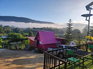 บ้านชมพู 2 คน