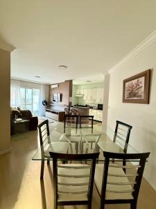 Apartamento quadra mar