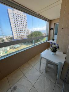 Vista Mar, 1 Dorm, Sacada Gourmet com churrasqueira, wi fi ,garagem, 6 hospedes, enfrente ao Mar