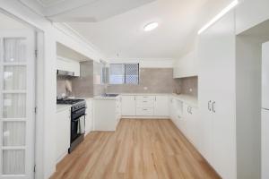 Wynnum Coastal Cottage