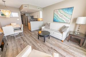 Remodeled Direct Oceanfront, Amazing Views Modern!