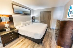 Remodeled Direct Oceanfront, Amazing Views Modern!