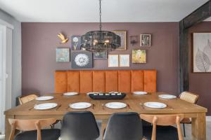 Colorful Getaway Hot Tub Enchanting Yard