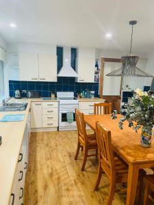 Coast house Lilli Pilli - Walk 200m to circuit beach