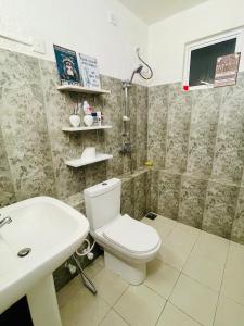 The Burrow - A Modern Loft-Style Luxury Villa