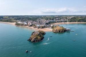 1 Belmont - Town Centre Close to beach shops