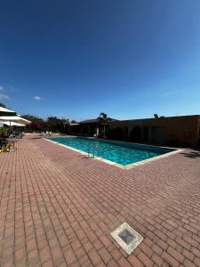 Casa moderna en urbanización privada