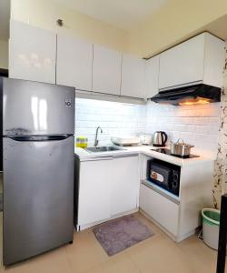 1723T2 Avida Riala IT Park Studio 350 Mbps Wi-Fi with Pool