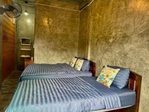 กินลมชมจันทร์ แม่กำปอง