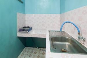 RedDoorz near Pantai Ujung Genteng 2