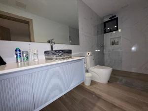 Majestic Lakefront Penthouse with Jacuzzi The City Beach Punta Cana RD