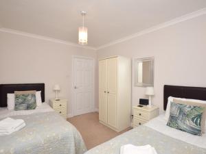 2 Bed in Newton-by-the-Sea 80485
