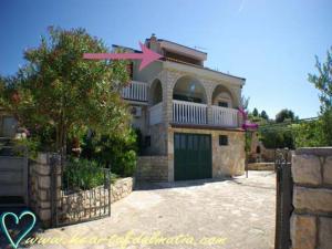 Apartmani Latin Jezera - 3hvězdičkové hotely ve městě Jezera