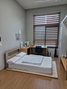 Modern Style Duplex Room